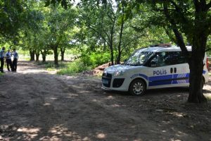 Bursa'da tarlada gelen ş&uuml;pheli &ouml;l&uuml;m