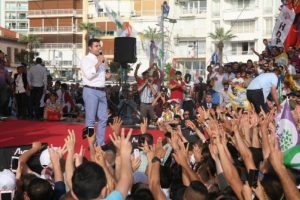 HDP'lilere 'Syriza' davasında 10'ar ay hapis