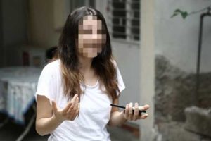 Kedi kadını ısırınca ortaya &ccedil;ıktı!