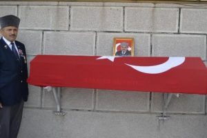 Kıbrıs gazisi, t&ouml;renle toprağa verildi