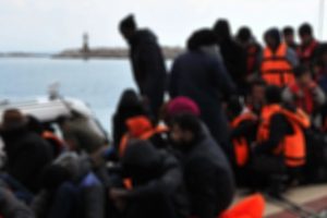 Aydın'da insan ka&ccedil;ak&ccedil;ılığı operasyonu: 3'&uuml; asker 14 ş&uuml;pheli