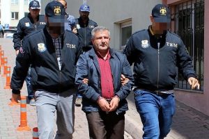 Facebook'ta ter&ouml;r &ouml;rg&uuml;t&uuml; propagandasına 2 tutuklama