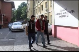 İstanbul'da "su&ccedil; &ouml;rg&uuml;t&uuml;" operasyonu: 4 g&ouml;zaltı