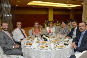 Bursa'da spor şenliklerine destek verenlere fidanlı teşekk&uuml;r
