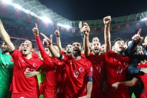 T&uuml;rkiye FİFA sıralamasında 5 basamak geriledi