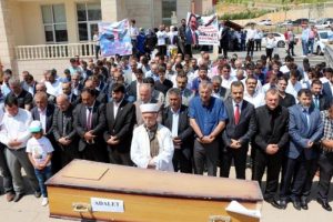 Yazıcıoğlu ve arkadaşları i&ccedil;in 'adalet'in cenaze namazını kılındı
