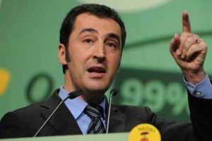 &Ouml;zdemir'den skandal karara savunma!