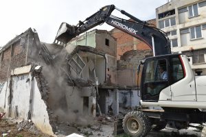 Bursa Gemlik Meydanı i&ccedil;in engeller kalkıyor