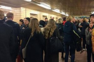 Stockholm posta terminali g&uuml;venlik &ccedil;emberine alındı