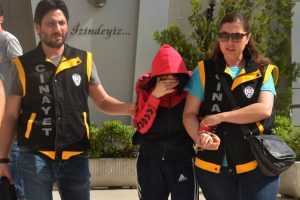 Bursa'da &uuml;vey babasını gen&ccedil; kız ağlaya ağlaya adliyeye sevk edildi