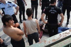 Suriyeli &ccedil;ocuklar İstanbul'da hayat kurtardı