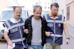 Yaşlı kadının &ccedil;antasını gasp eden ş&uuml;pheli yakalandı