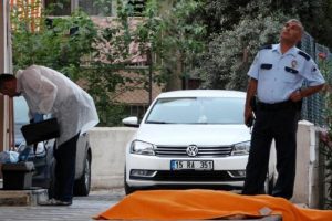 Eş katili, cesedinin kadavra olarak kullanılması i&ccedil;in vasiyet etmiş