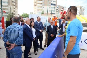 Bursa Nil&uuml;fer'de plaj voleybolu heyecanı başladı