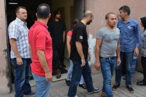 Ka&ccedil;ak g&ouml;&ccedil;menler Kayseri'ye getirildi