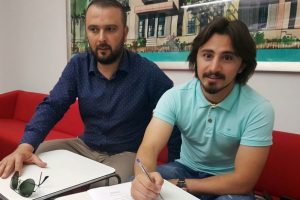 Recep Niyaz &Ccedil;aykur Rizespor ile imzaladı