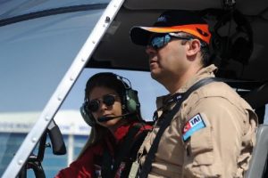 T&uuml;rkiye'nin ilk sivil kadın helikopter pilotu Semin &Ouml;zt&uuml;rk oldu