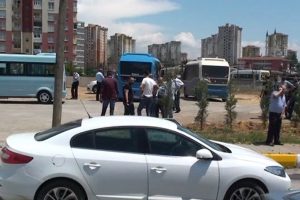 İstanbul'da minib&uuml;s&ccedil;&uuml; kavgası: 5 yaralı
