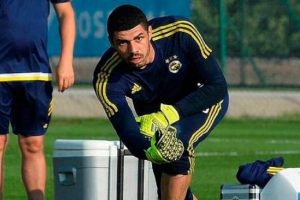 Fenerbah&ccedil;e'de Fabiano'nun tekrar takıma d&ouml;nme ihtimali belirdi