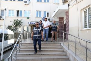 Bursa'da piyasaya sahte para s&uuml;ren &ccedil;ift yakalandı!