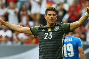 PSG, İbrahimovic'in boşluğunu Gomez ile doldurmak istiyor