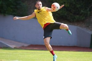 Galatasaraylı Sinan G&uuml;m&uuml;ş devlerin radarına girdi