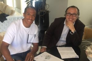 Cagliari, Fenerbah&ccedil;e'den ayrılan Bruno Alves ile anlaşma sağlandığını resmen a&ccedil;ıkladı
