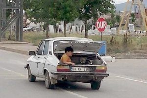 Otomobil bagajında tehlikeli yolculuk