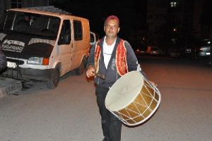 Ramazan davulcuları mehter marşı ile sokaklarda
