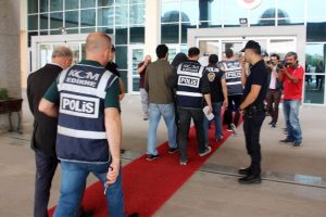 Edirne'de 42 ş&uuml;pheliden 19'u adliyeyede