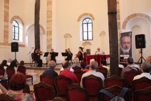 Bursa G&ouml;lyazı'da m&uuml;zik ve şiirin eşsiz dansı