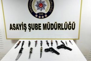 Polis denetimlerinde ruhsatsız tabanca ve uyuşturucu ele ge&ccedil;irildi
