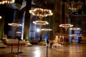 Ayasofya'da sahur Yunanistan'ı rahatsız etti