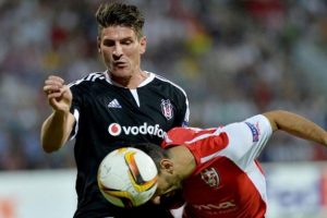 İskenderbey, şike yaptığı i&ccedil;in UEFA'dan bir yıl s&uuml;reyle men edildi