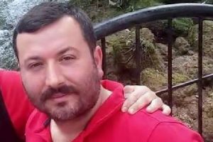 Arkadaşını &ouml;ld&uuml;ren katilden soğukkanlı davranış