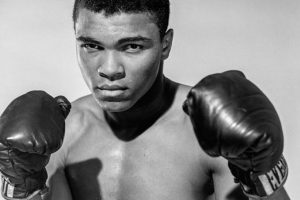 Muhammed Ali'nin tabutunu &uuml;nl&uuml; isimler taşıyacak!