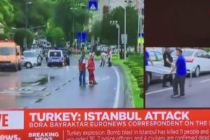 Mikrofon a&ccedil;ık kaldı, spikerin s&ouml;zleri sosyal medyayı salladı