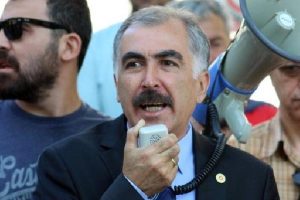 Cumhurbaşkanı'na hakaret iddiasıyla hakim karşısına &ccedil;ıktılar
