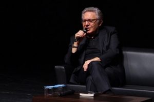 Z&uuml;lf&uuml; Livaneli: T&uuml;rkiye &ouml;z&uuml;r dilemeli
