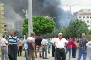 Mardin'de Emniyet M&uuml;d&uuml;rl&uuml;ğ&uuml;'ne bombalı ara&ccedil;la saldırı