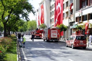 Vezneciler'de hayat normale d&ouml;n&uuml;yor