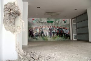Bursaspor'un mabedi Atat&uuml;rk Stadyumu'nda ilk kazma vuruldu