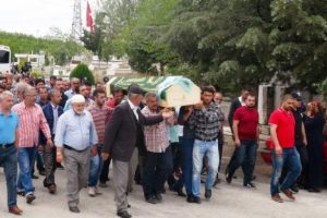 Bombalı saldırı kurbanı Elif, duvağıyla son yolculuğuna uğurlandı