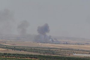 Suriye'deki IŞİD hedeflerini karadan ob&uuml;sler, havadan u&ccedil;aklar vuruyor