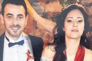 D&uuml;ğ&uuml;n gecesi gelin damada hırsız şoku