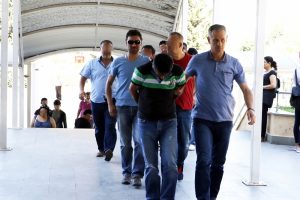 Bazanın altından hayat kadını &ccedil;ıktı
