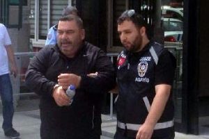 V&uuml;cut geliştirme şampiyonuna hırsızlık su&ccedil;laması