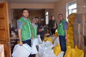 Bursa Gemlik Belediyesi'nden G&uuml;rcistan'taki yetimlere yardım