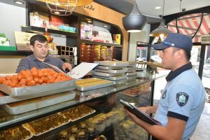 Bursa Yıldırım Belediyesi zabıtalarından Ramazan denetimi