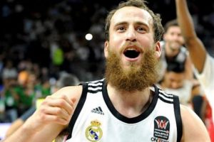 Fenerbah&ccedil;e basketbolda b&uuml;y&uuml;k d&uuml;ş&uuml;n&uuml;yor